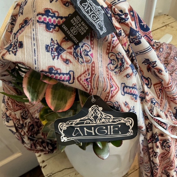 Angie plus size kimono in lovely colors - Picture 5 of 5